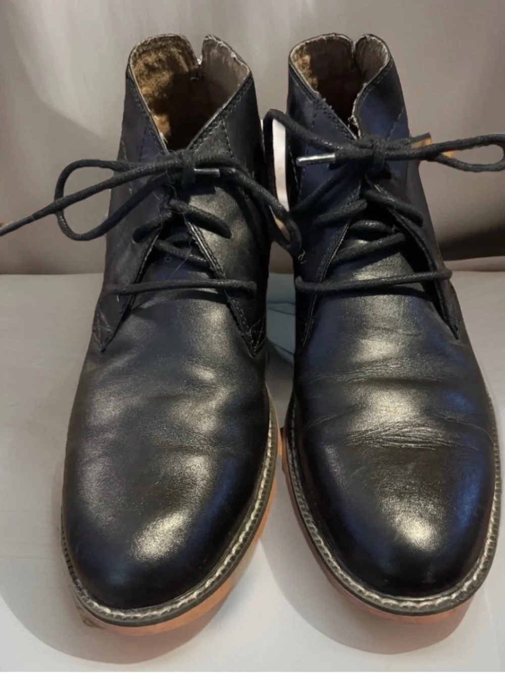 BUNDLE: 2 pairs of men’s 7.5 ankle/chukka boots-Florsheim & Ugg=Black & Brown